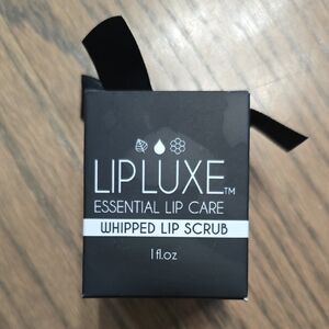 Lip Luxe Whipped Lip Scrub Mizzi Cosmetics
